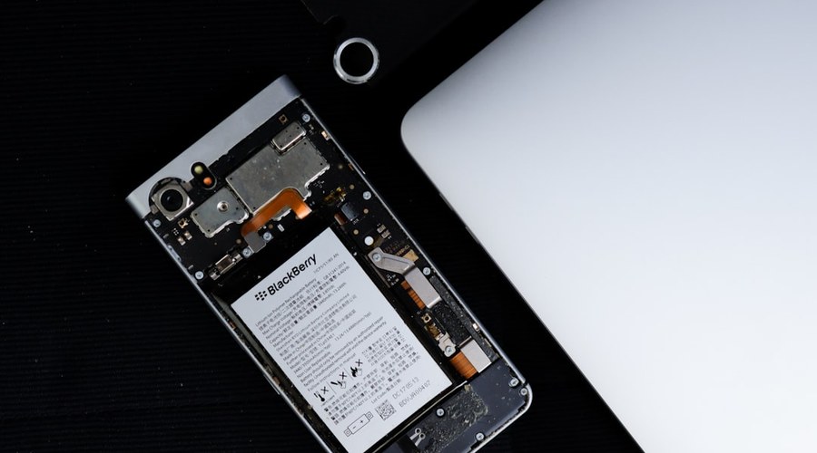 E-Ink Smartphone Reparatur – Bild 1