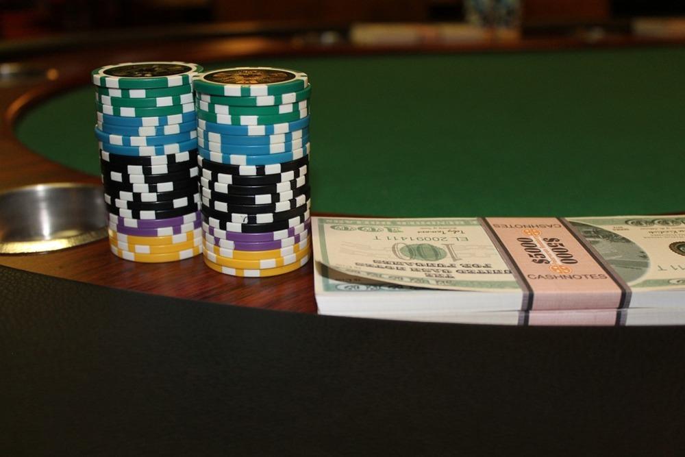 The Psychology of Gambling: How to Stay in Control While Playing The Psychology of Gambling: How to Stay in Control While Playing